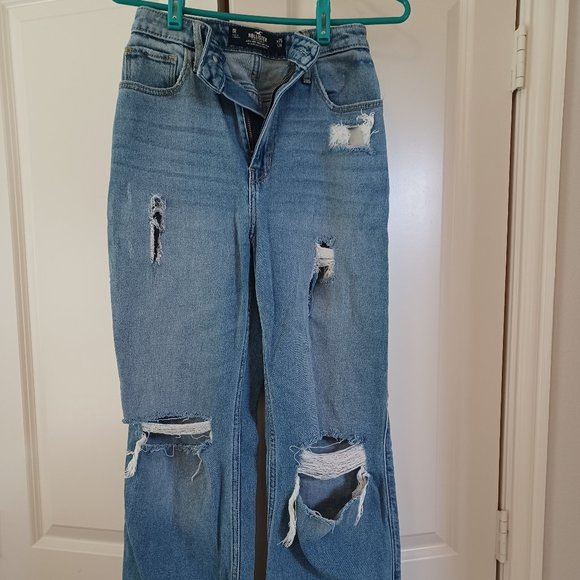 HOLLISTER ULTRA HIGH-RISE RIPPED LIGHT WASH DAD JEANS - JUNIORS SIZE 1R - Picture 1 of 4